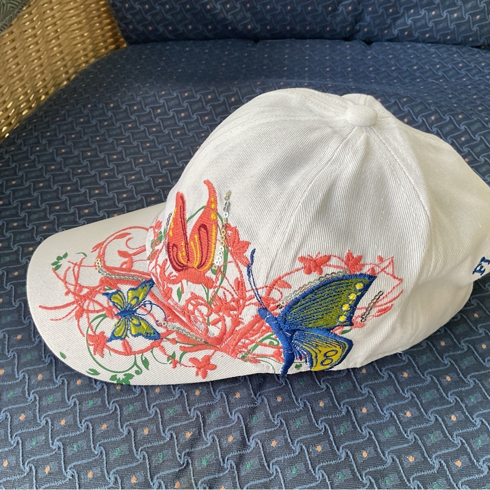 New, Flower & Butterfly Embroidered Floral Cap. Pink or white - Picture 11 of 13